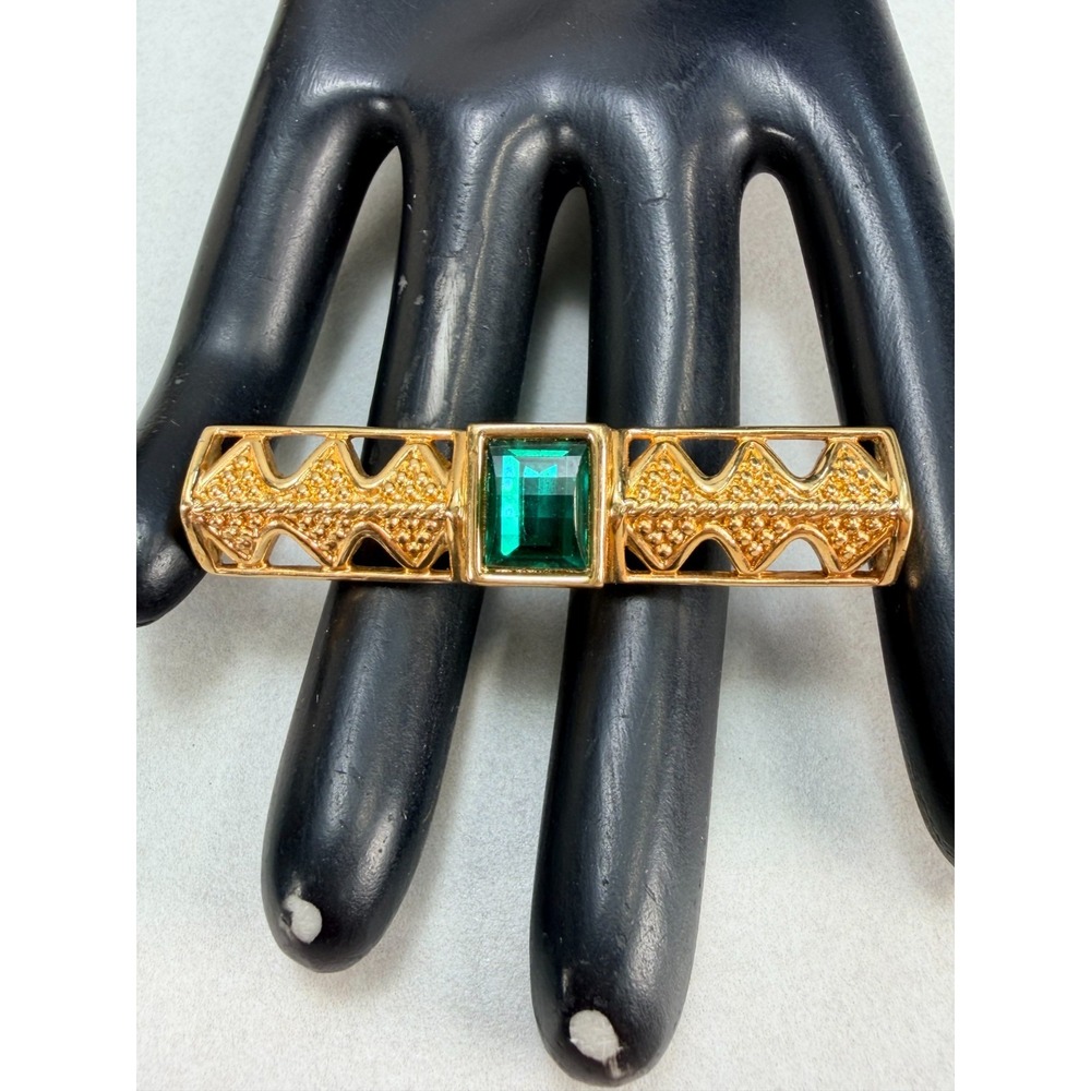 Vintage  Swarovski Bar Brooch Green  Emerald Cut Crystal Gold Tone Jewelry Pin